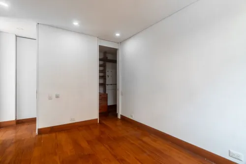 Apartamento En Venta En Los Rosales. Cod V15140