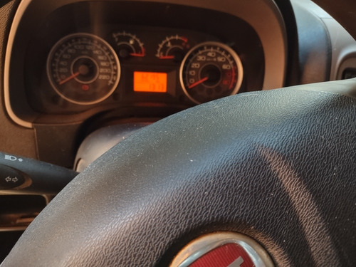 Imagem 9 de 9 de Fiat Idea 2013 1.4 Attractive Flex 5p