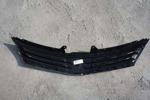 Imagen 5 de 7 de Parrilla Para Nissan Tiida 07 2008 2009 2010 2011 2012 2013