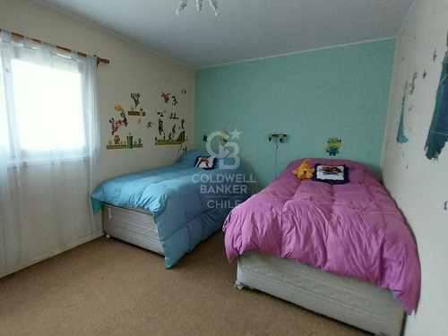 Amplia Casa En Excelente Ubicación
