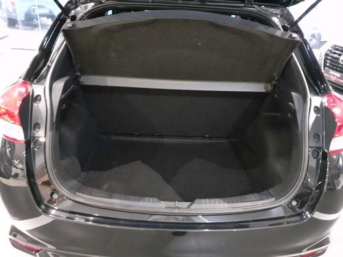 Toyota Yaris 1.3 16V FLEX XL LIVE MULTIDRIVE