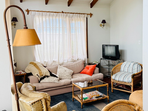 Hermosa Casa Algarrobo