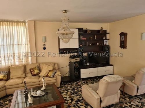 Casa En Venta 23-25679 En Colinas De Bello Monte