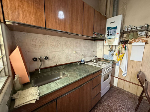 Ph 3 Ambientes En Primer Piso A Refaccionar