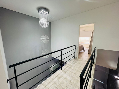 Casa En Venta En Lanús Este