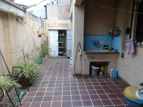 Imagen 10 de 12 de Casa Ph - 4 Ambientes - Pb - Servicios - Ideal Uso Profesion