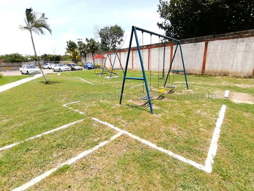 Imagen 24 de 30 de Apartamentos En Venta En La Pastoreña Zona Este Barquisimeto, Lara 22-25447 Romer Gonzalez Profesional Inmobiliario Renta House