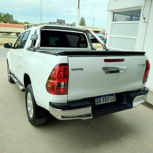 Toyota Hilux Sr 4x2 Mt 2017 Pinamar