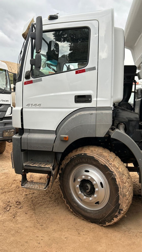 Axor 4144 6x4 Caçamba 2020