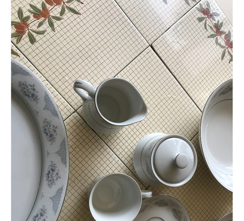 Excelente Oportunidad Vajilla China - Aro Plata - Set De 8 (Usado)