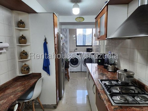 Agp Apartamento En Venta En El Cigarral, Con Bellas Áreas Sociales 25-19599 Ys