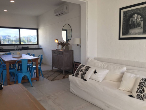 Casa En Venta De 3 Dormitorios En José Ignacio