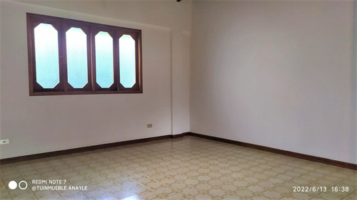 Imagen 4 de 24 de Se Alquila Anexo 220m2 3h/3b/0p Caurimare 6537
