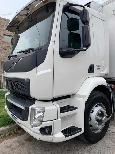 Volvo Vm270r