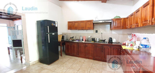 Imagen 4 de 11 de Se Vende Casa 4 Dormitorios - Posadas
