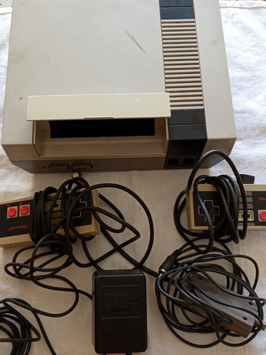 Consola Nintendo Nes Original Completa Con 15 Juegos