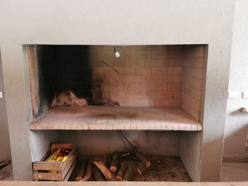 Venta Casa Quincho Piscina En Yeipora