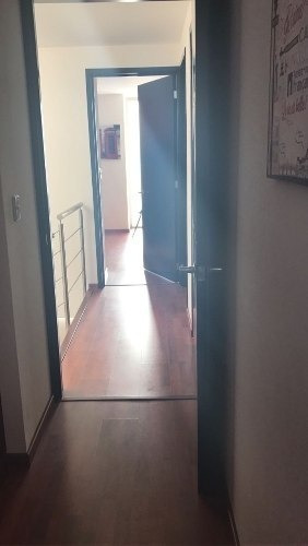 Casa En Venta Con 3 Recamaras, Estacionamiento Para 2 Autos.