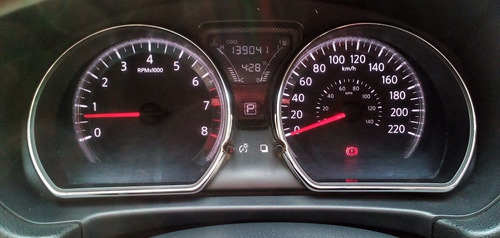 Imagen 12 de 15 de Nissan Versa 2017 1.6 Advance At
