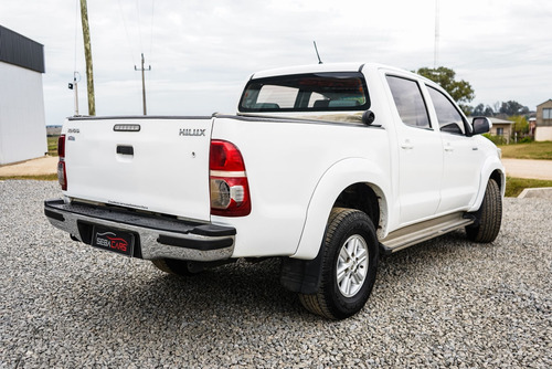Toyota Hilux 2.7 Cd Srv Vvti 4x2