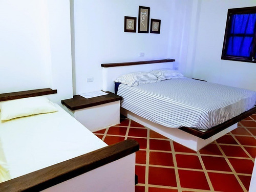 Belklia Giron Vende Posada En Chichiriviche (inc-030)