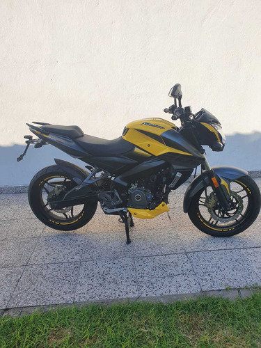 Imagen 2 de 8 de Bajaj Rouser Ns200