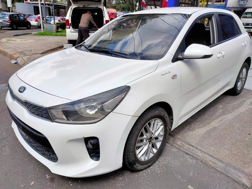 Imagen 1 de 11 de Kia Rio 2018 1.6 Lx Hatchback Estándar