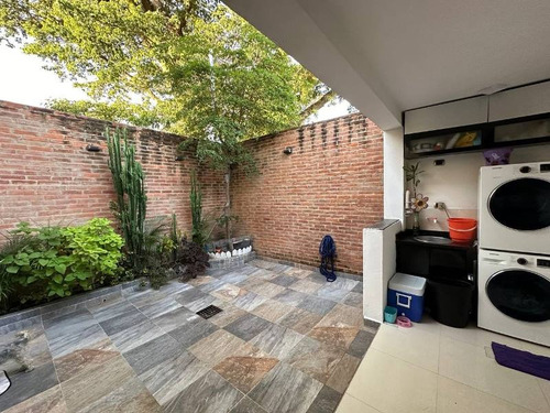 Townhouse Moderno En Villa La Fontana Socc