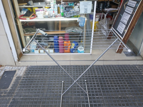 Imagen 3 de 6 de Tender Pie Simple Plegable Gris Plata Reforzado Patio Balcón