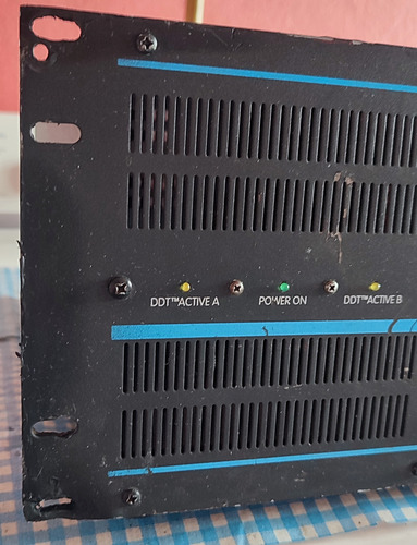 Poder Peavey Pv 2000 Negro 2 Kw (Usado)