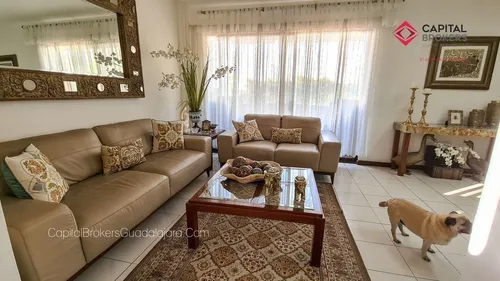 Casa En Venta En Providencia Espacios Amplios