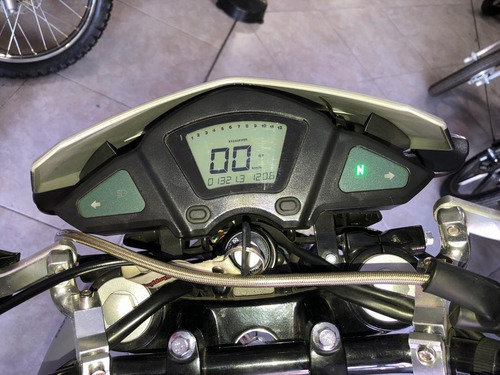 Imagen 4 de 4 de Motomel Skua Silver 150