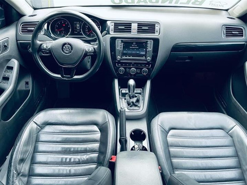 Imagem 8 de 10 de Volkswagen Jetta