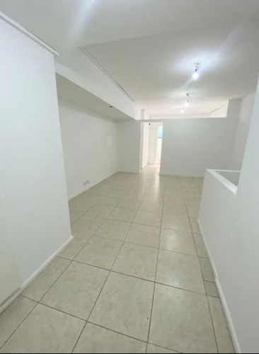 Dueña Vende. Sin Comisión. 2 Amb. C/ Patio. Oportunidad
