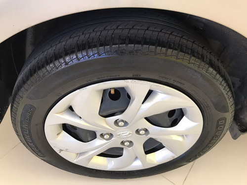 Hyundai HB20S 1.0 Comfort Flex 4P