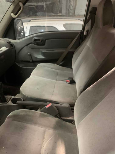 Hyundai Con Detalles H-100 2.4 Premium Solo Caja Con Oxido