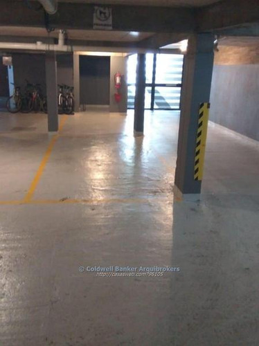Imagen 18 de 20 de Apartamento Venta De 1 Y 1/2 Dormitorio Con 2 Terrazas Y 2 Garajes En Pocitos