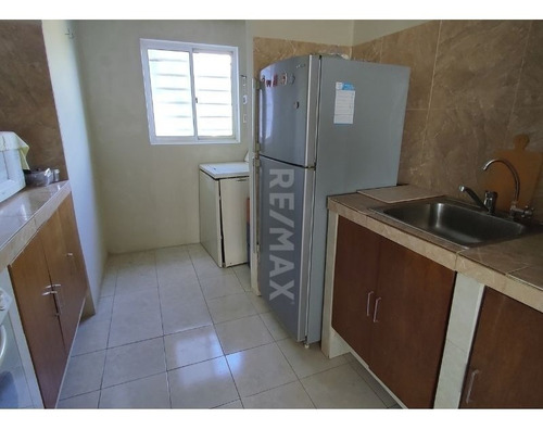 Imagen 3 de 13 de Re/max 2mil Vende Apartamento En Av. Juan Bautista Arismendi, Resd. Caracol