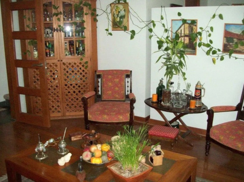 Casa En Venta De 4 Dorm. En Lo Barnechea