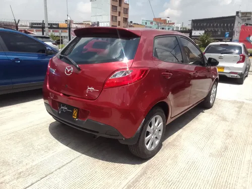 Mazda 2 Hb Mt - 2015