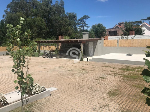 Apartamento A Estrenar En La Mansa 1 Dormitorio Con Parrillero- Ref: 3805