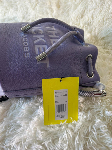 Marc Jacobs- The Leather Bucket Bag Original