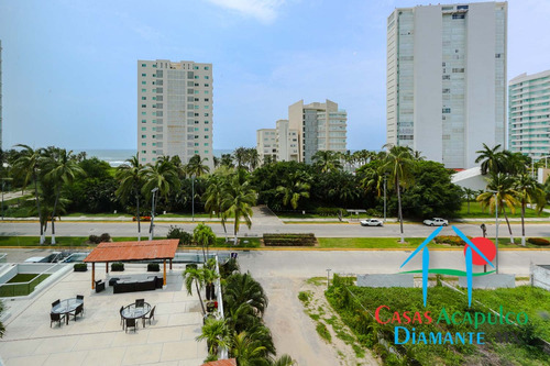 Cad Lobayan 303. Terraza Con Vista Parcial Al Mar