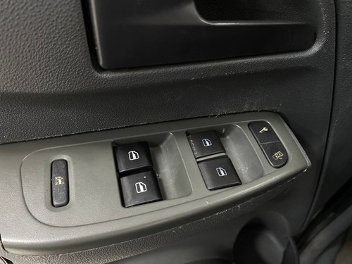 Volkswagen Spacefox 1.6 MI 8V FLEX 4P MANUAL