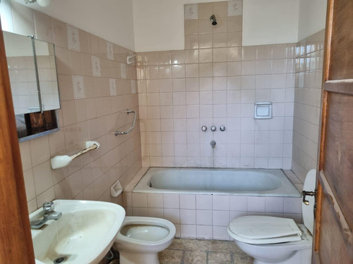 Ph En Venta - 3 Dormitorios 2 Baños - 125mts2 - Luján