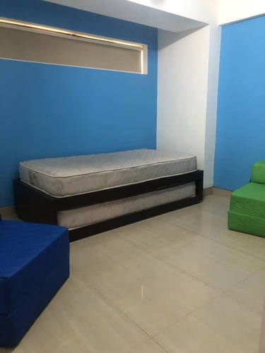 Imagen 11 de 14 de Alquiler Fijo Moderno Apartamento. 2h. Terraza. Playa El Angel.