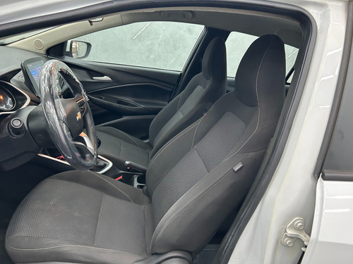 Chevrolet Onix plus 1.0 Lt 4p