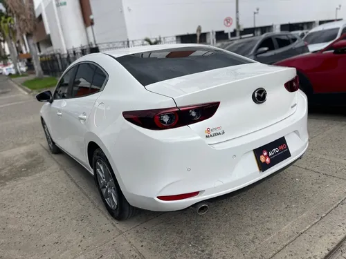 Mazda 3 2.0 TOURING MILD HYBRID