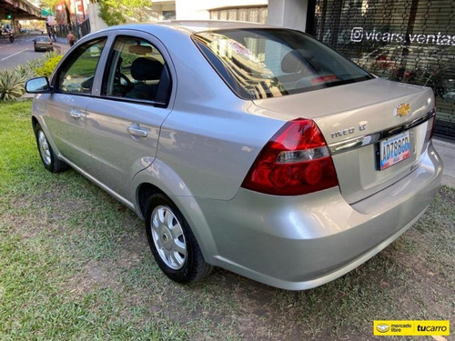 Chevrolet Aveo Lt - Automático