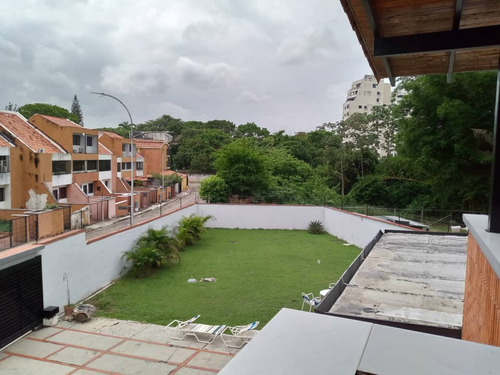 Se Vende Bella Quinta Sabana Larga Valencia 06-41